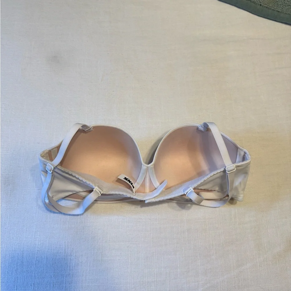 Victoria Secret Strapless Bra - Picture 2 of 4